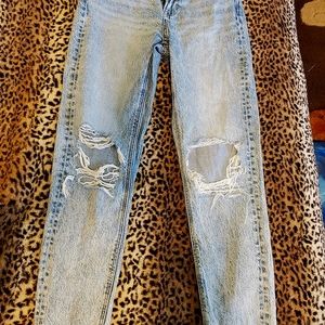 American Eagle mom jeans